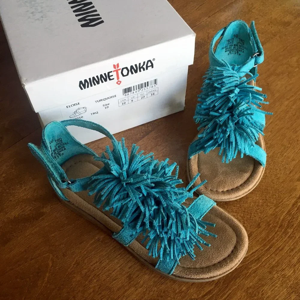Minnetonka pompom fringe sandals 10